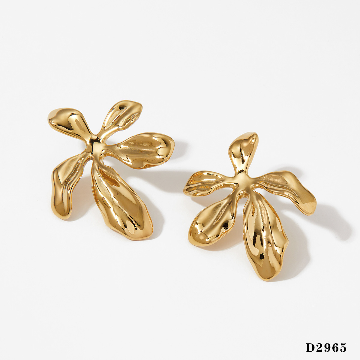 1:Gold earrings d2965