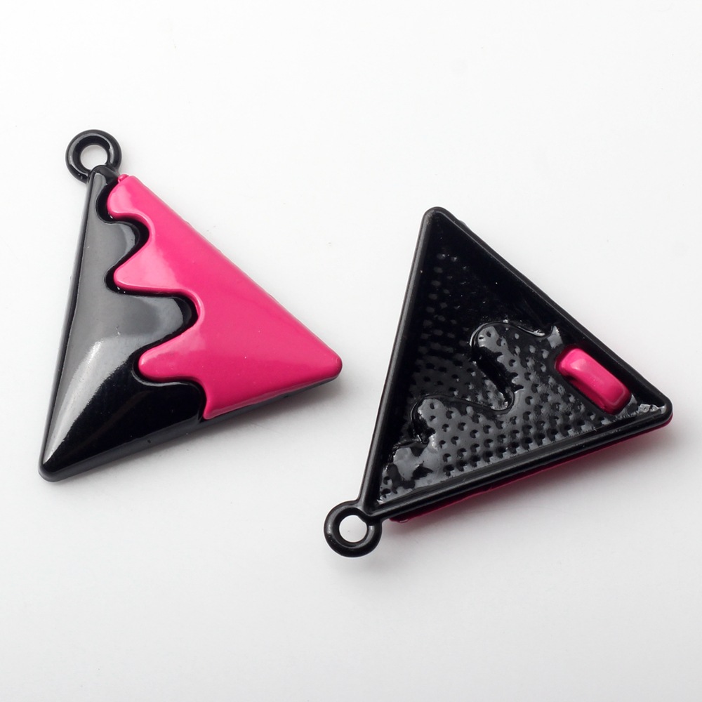 2:Triangle deep pink