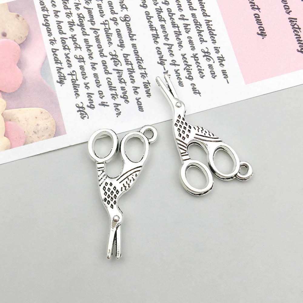 2:1 antique silver crane scissors 14*26mm-1.6g-4342