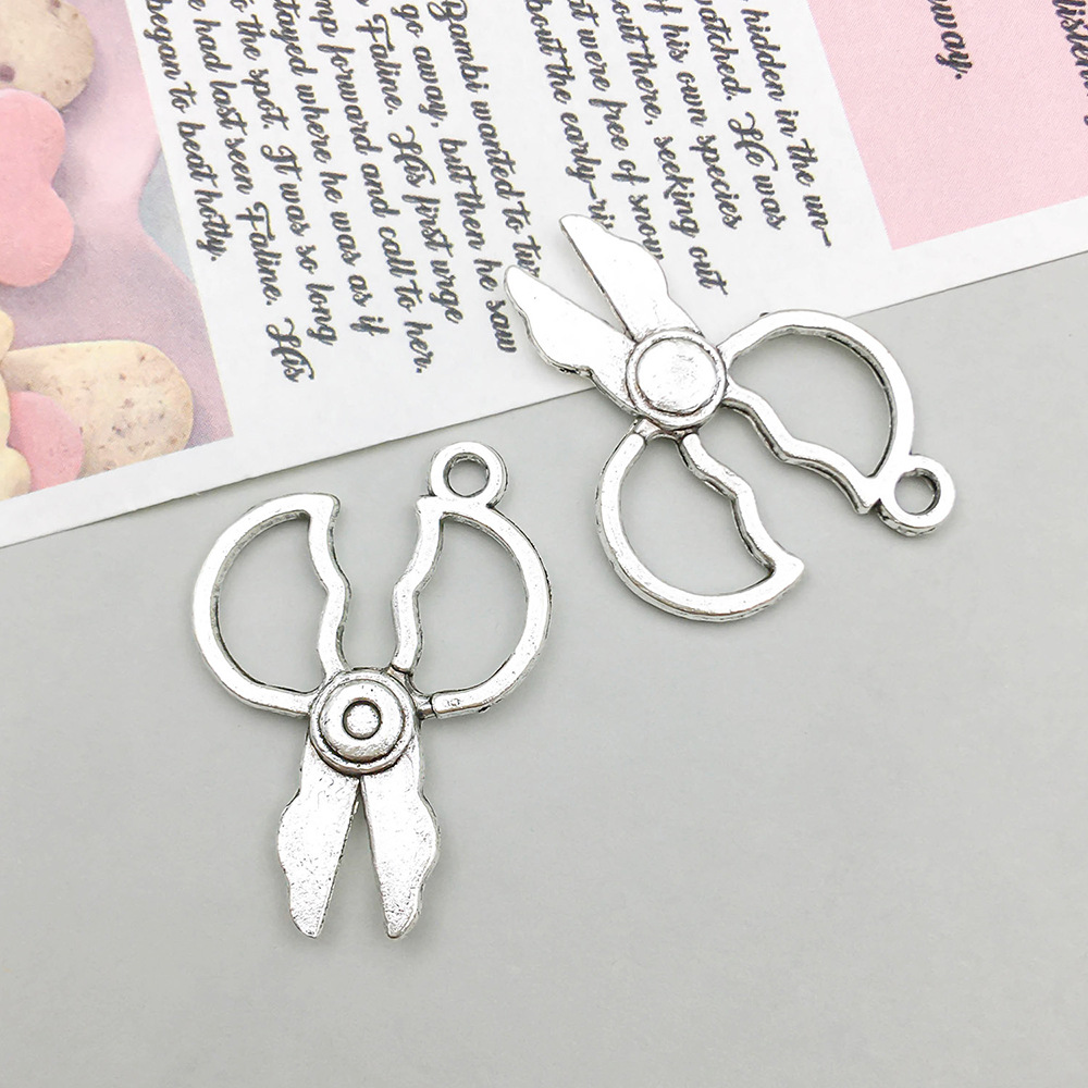 4:1 antique silver scissors 20*27mm-1.4g-4850