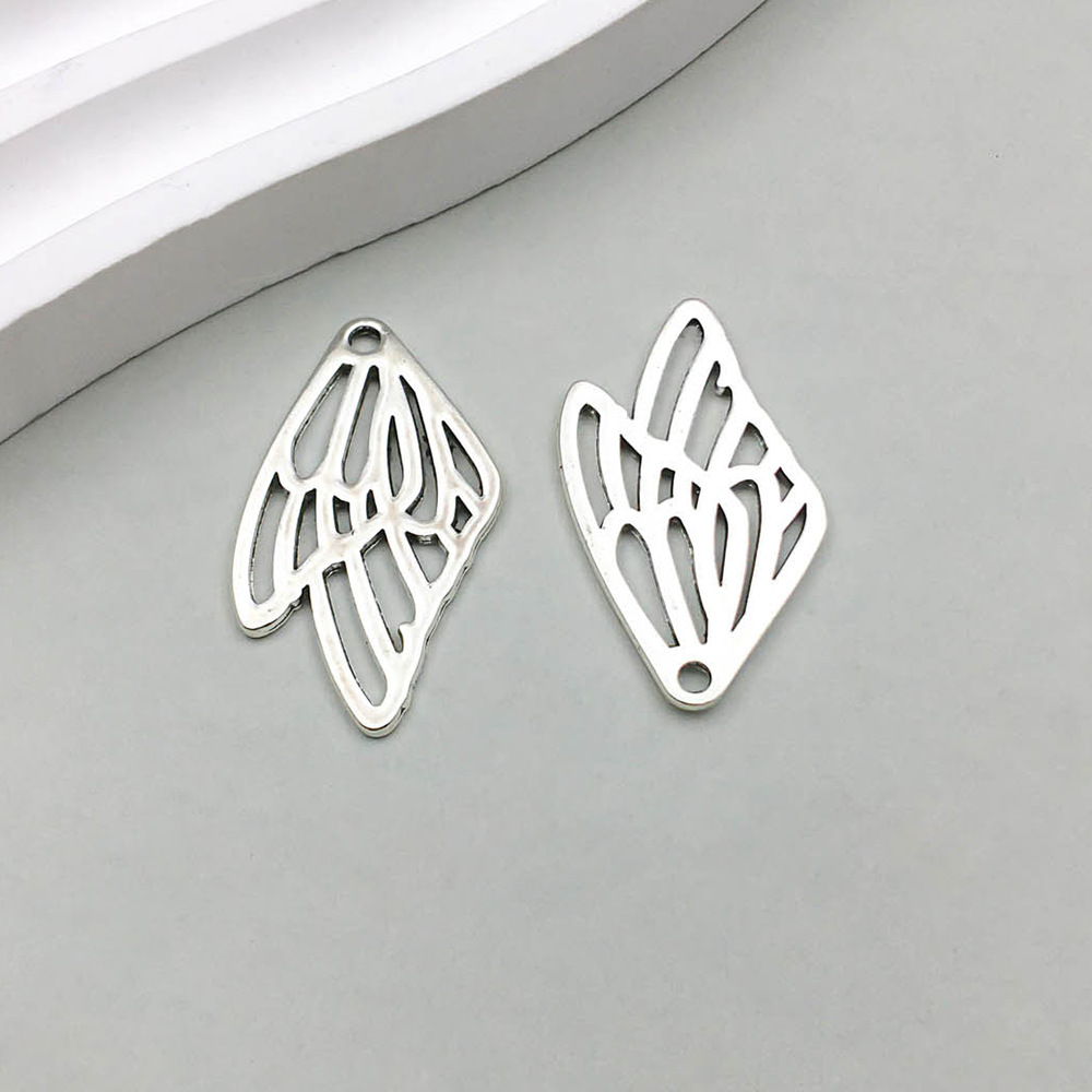 10:1 antique silver hollow wings 30*17mm-1.7g-14881
