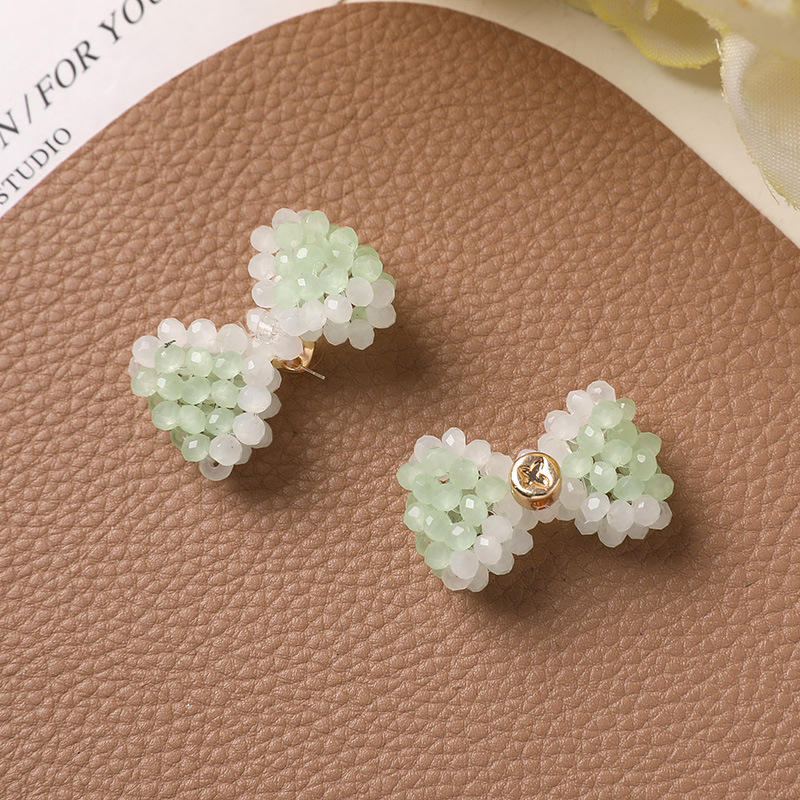 1:White green one