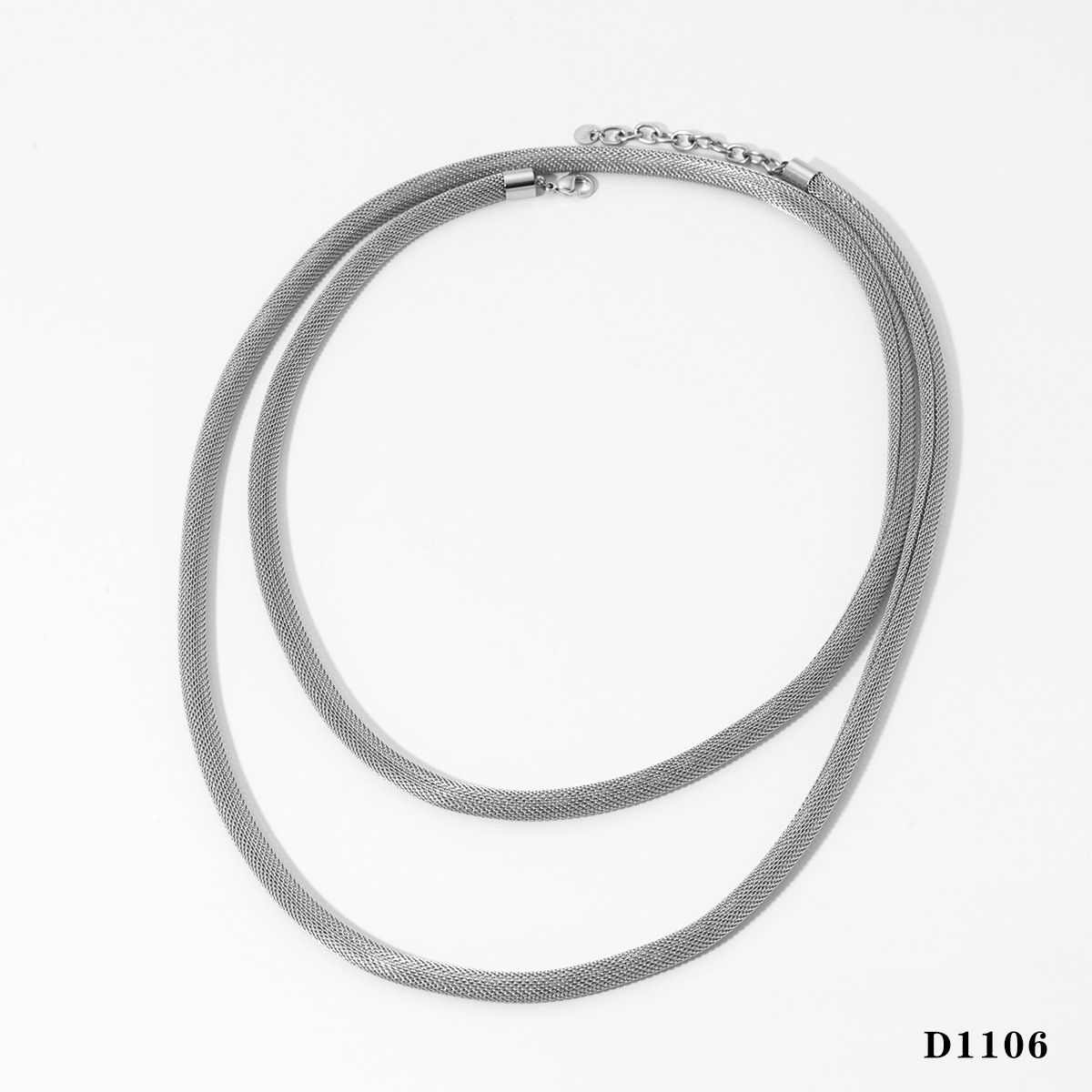 2:Silver necklace d1106