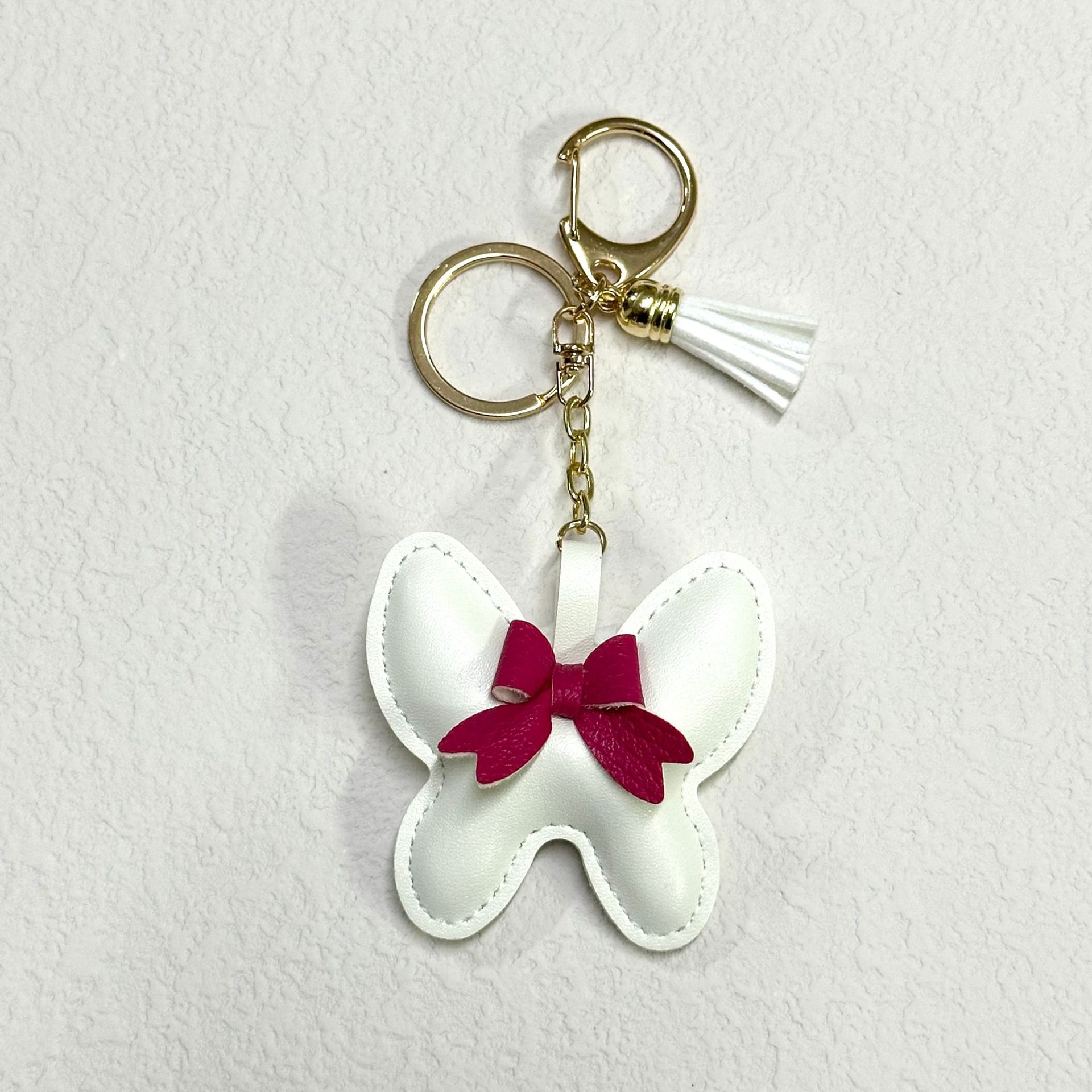 13:White with key ring tassel