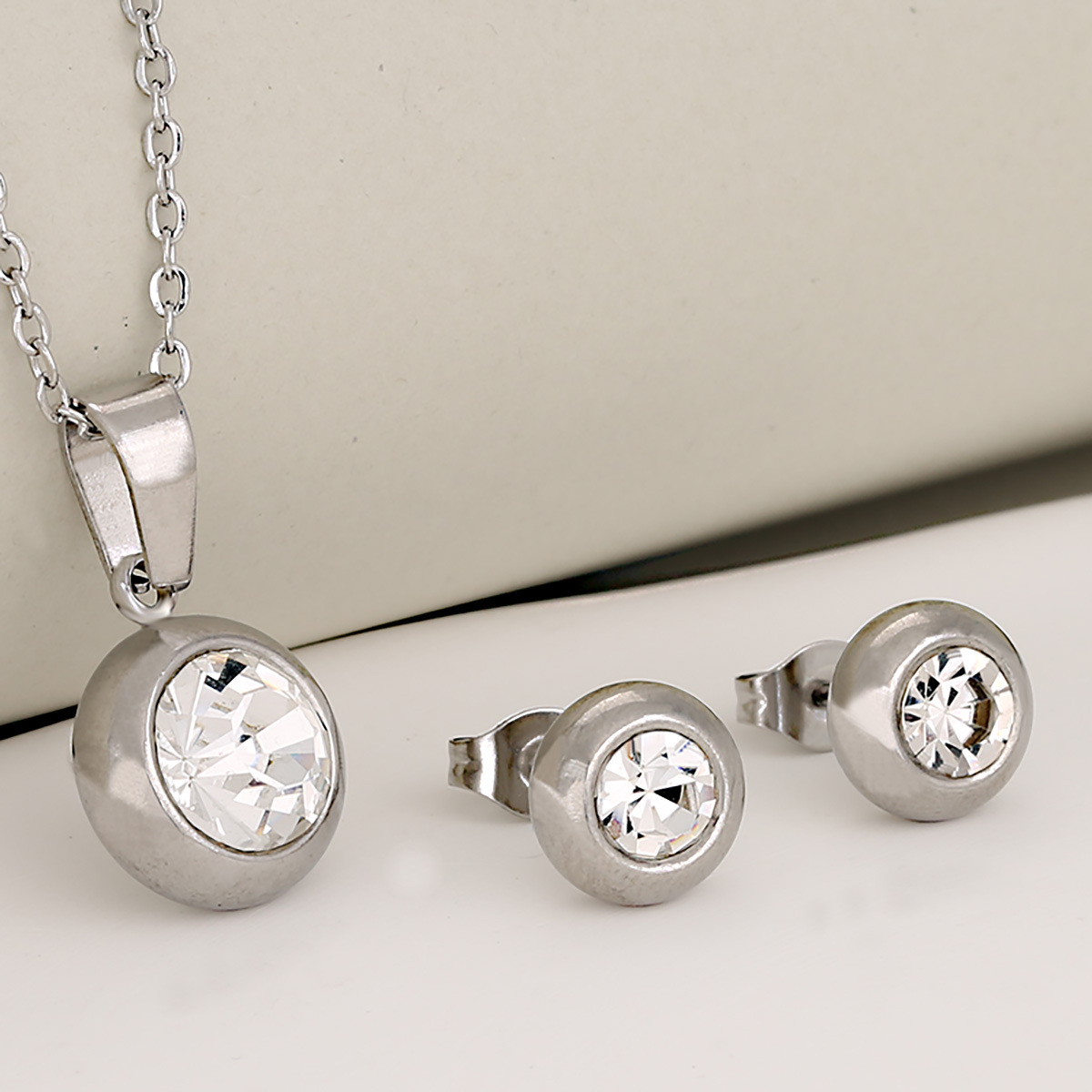 Steel - White diamond