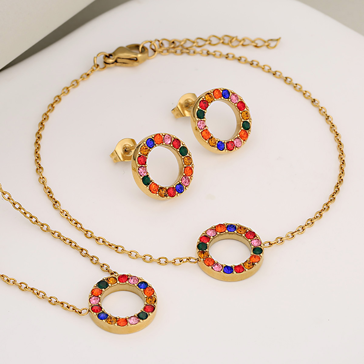 2:Gold   colored stones (set)