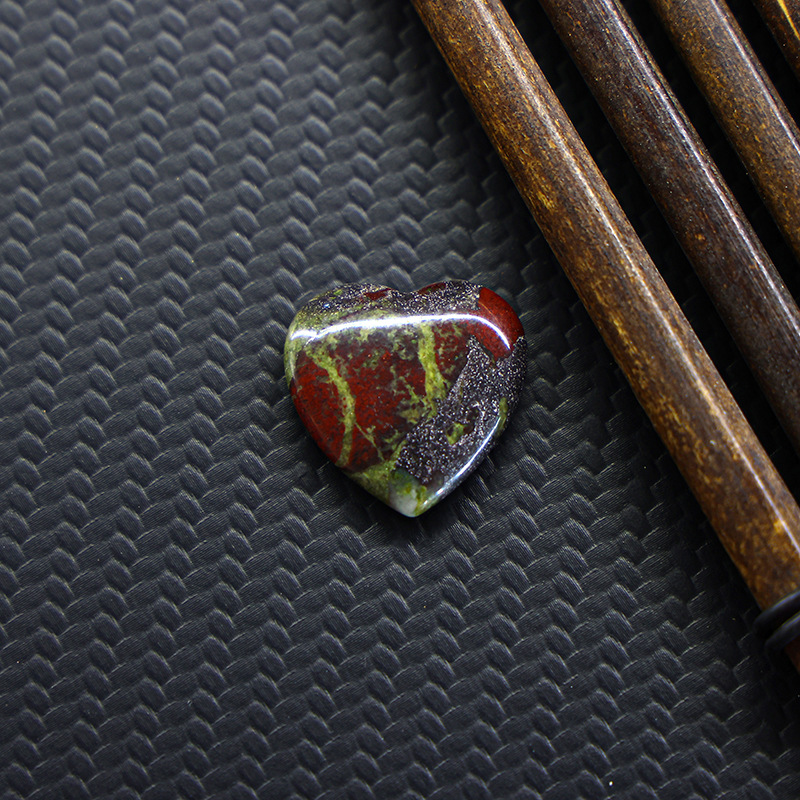 23:Dragon blood stone