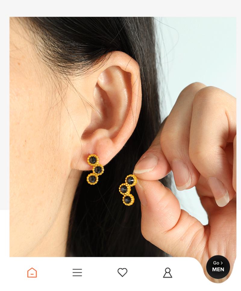 2:EH107 gold and black points about a pair