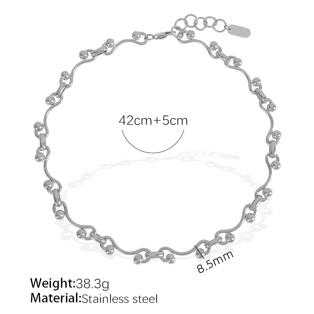 3:Xl281 silver necklace