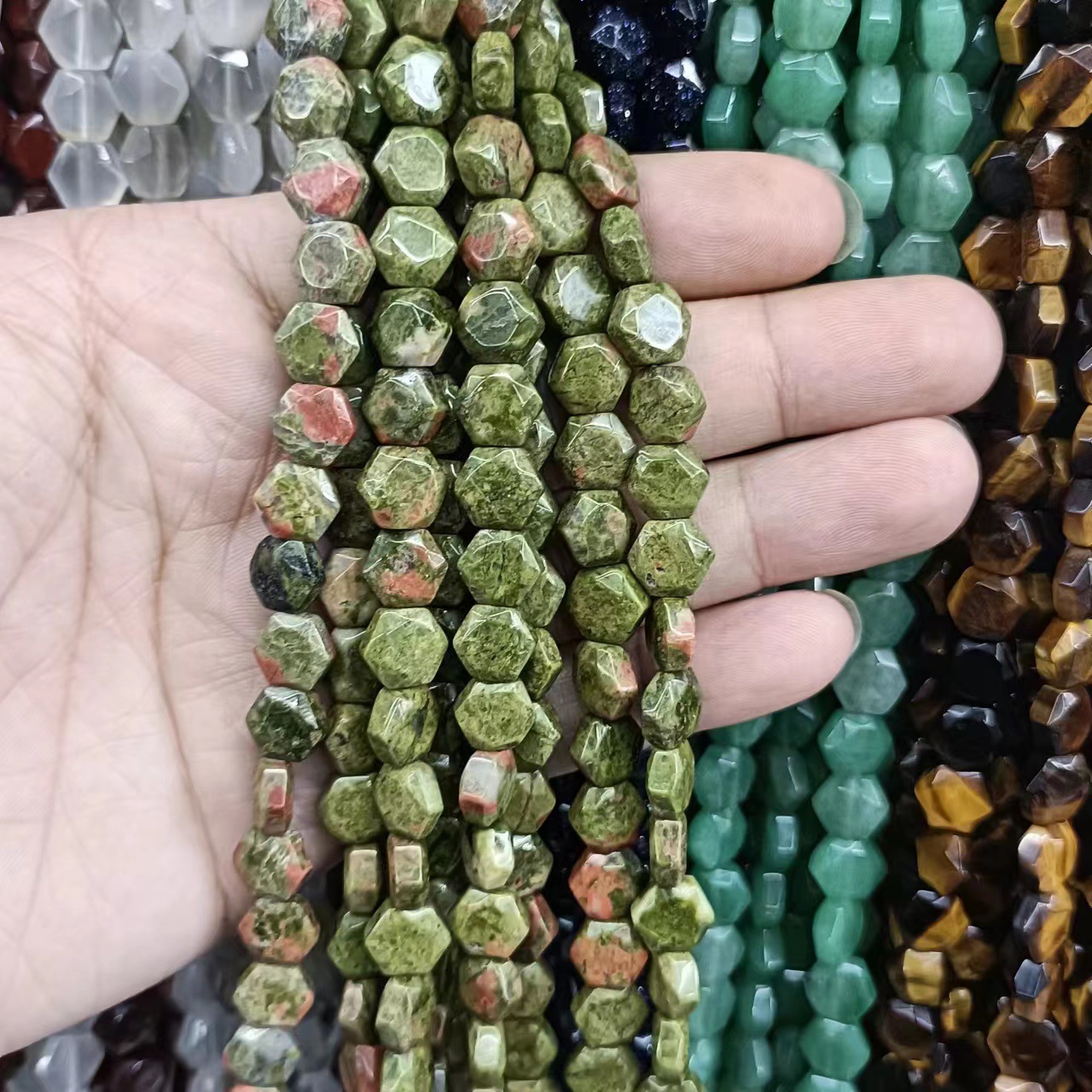 10 Unakite