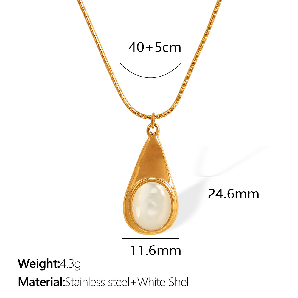 1:Xl255 white shell gold necklace