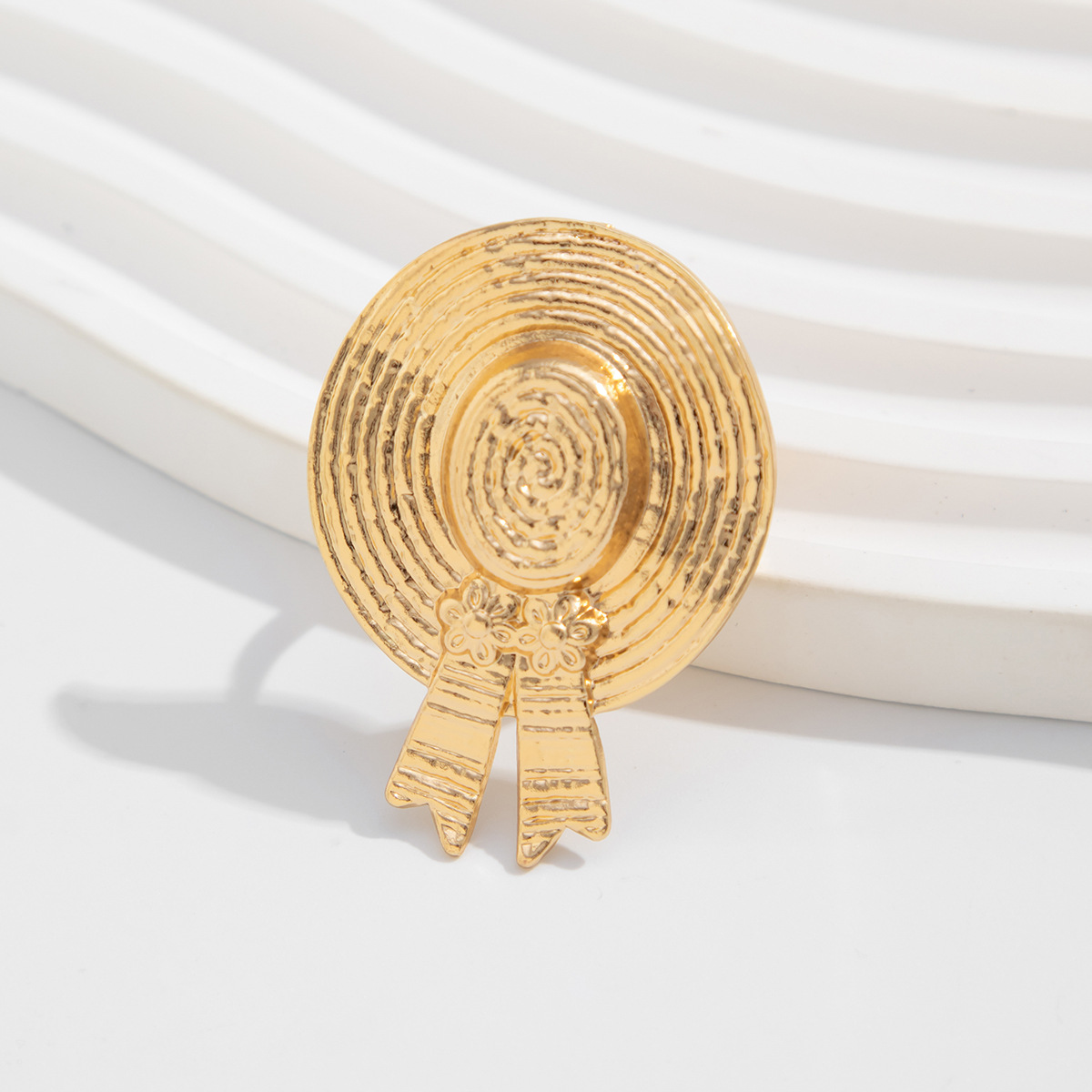 1:01 light gold ring 0878