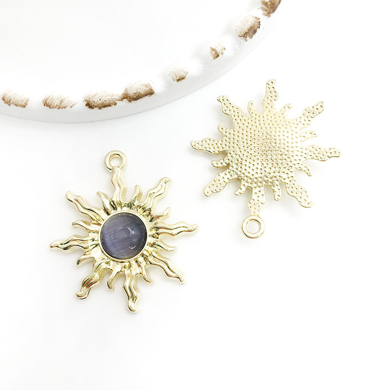 3:1 Dark Blue Sunflower 27x30mm-15951