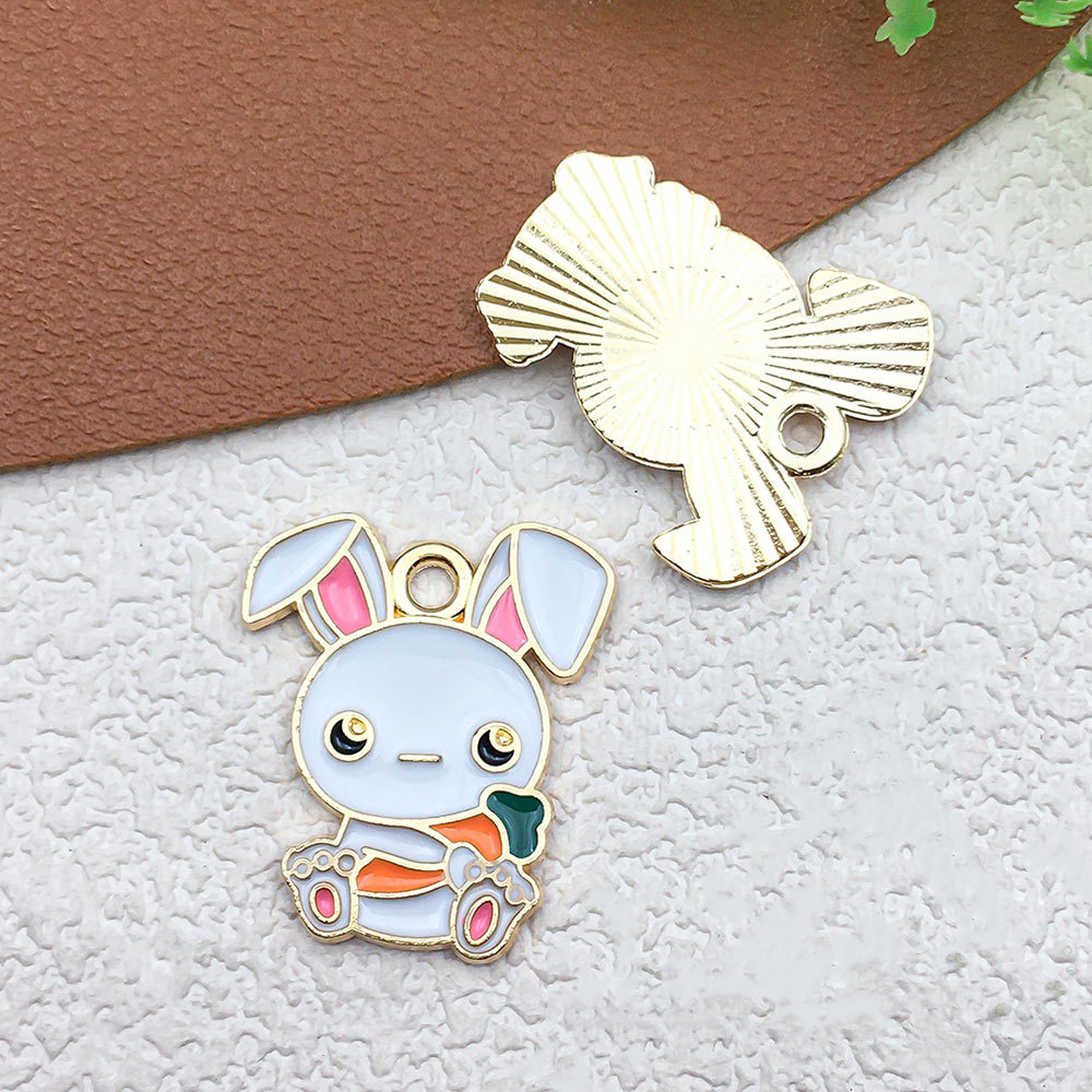 6:1 white animal carrot rabbit 20x24mm-2g-18536