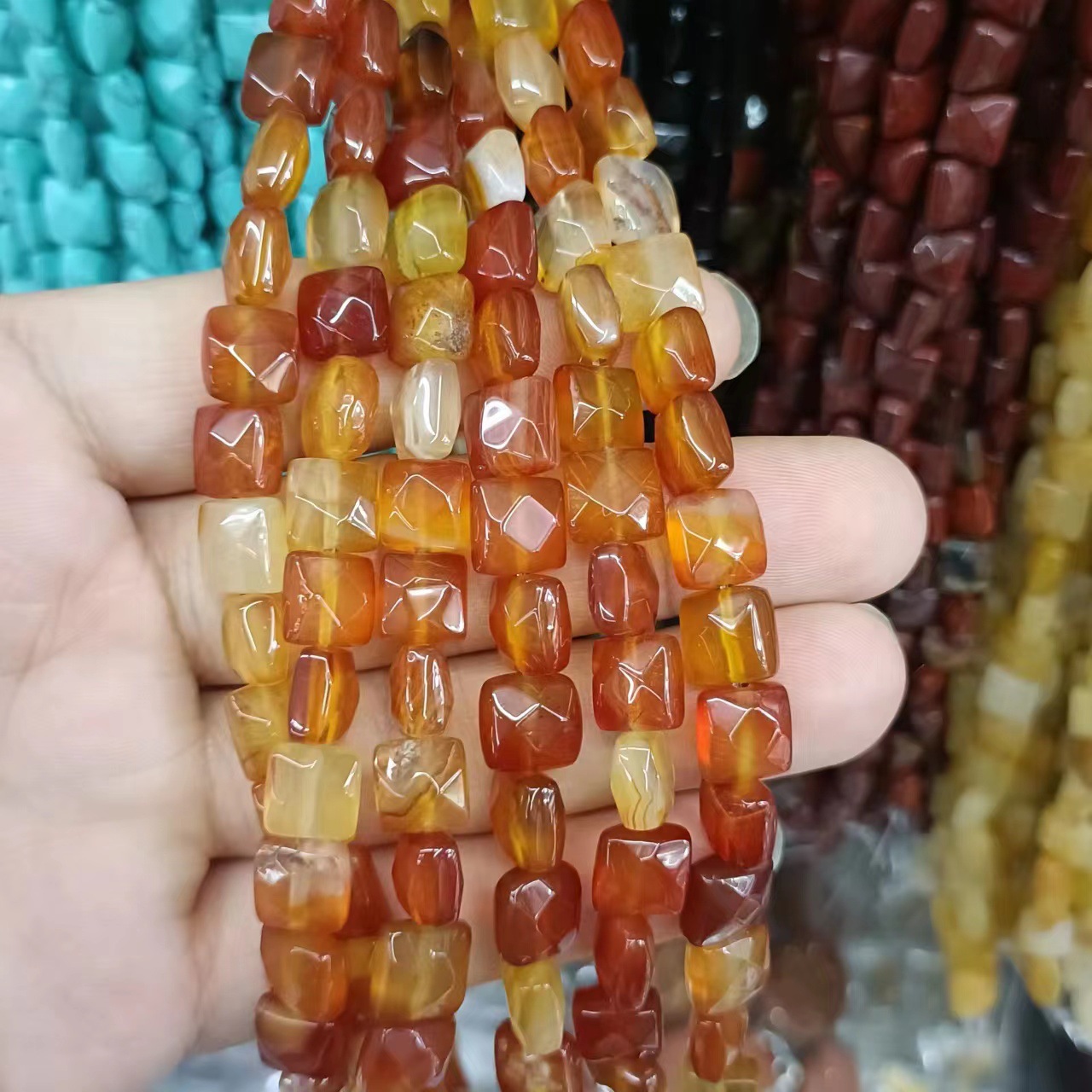 Red Agate 10*10 * 5mm (about 20 pieces)