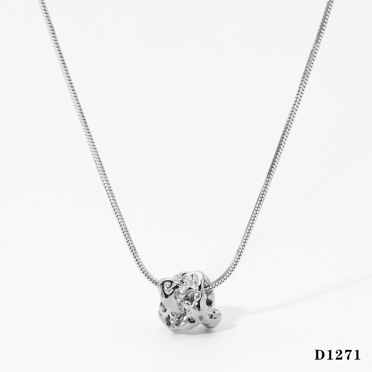 2:Silver necklace d1271