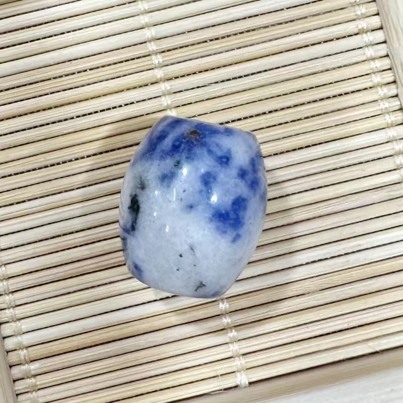 Blue dot jade
