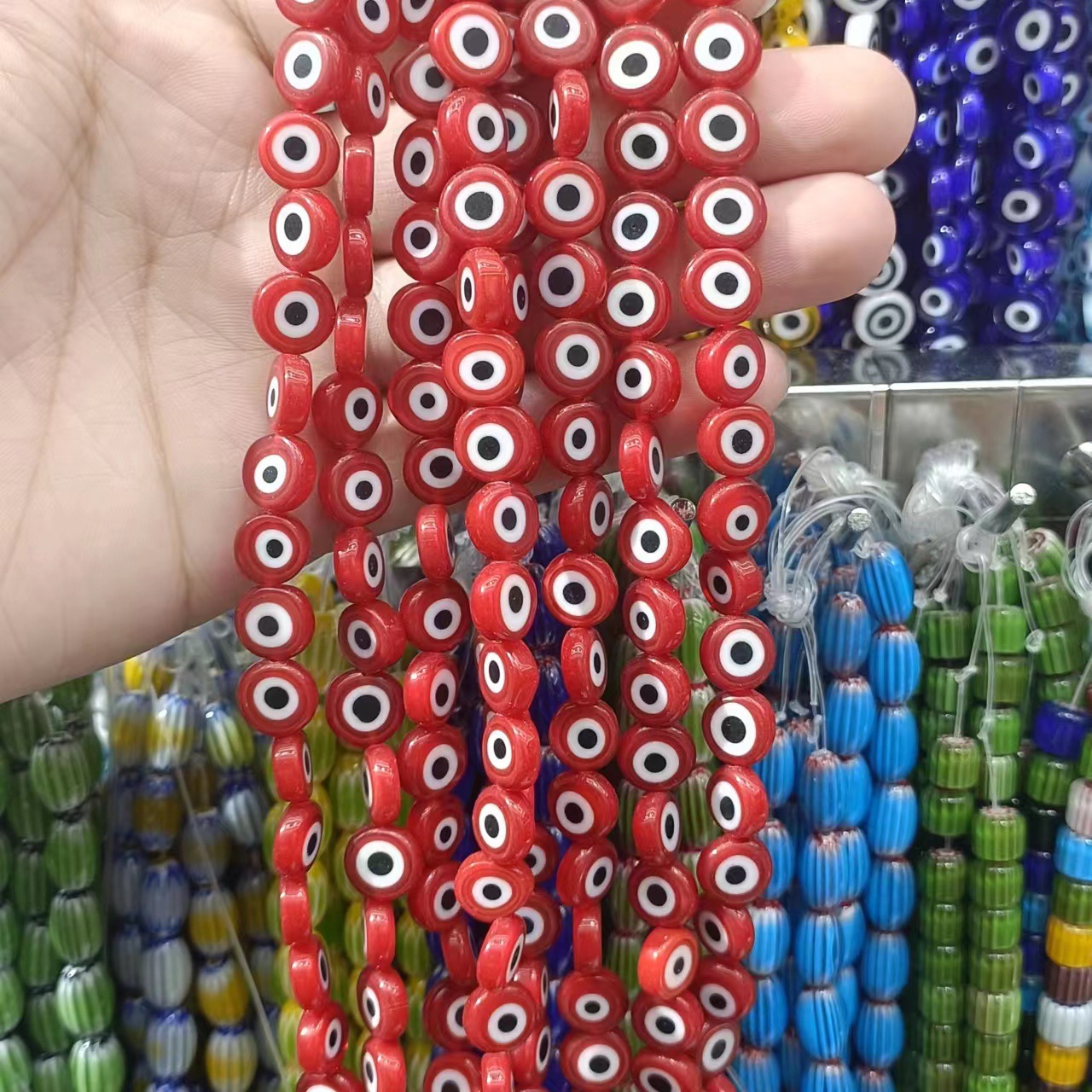 Red and White 6mm (about 60 pieces)