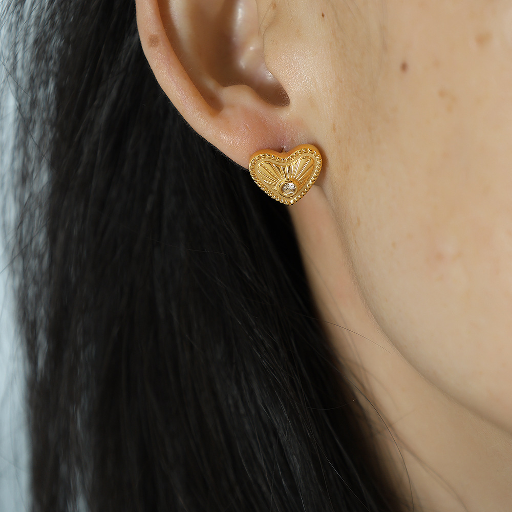 2:EH13 gold and white