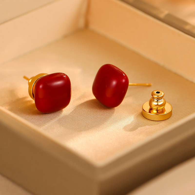 2:Angora red + original ear plugs