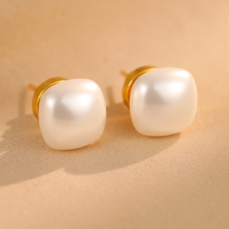 3:White + original ear plugs