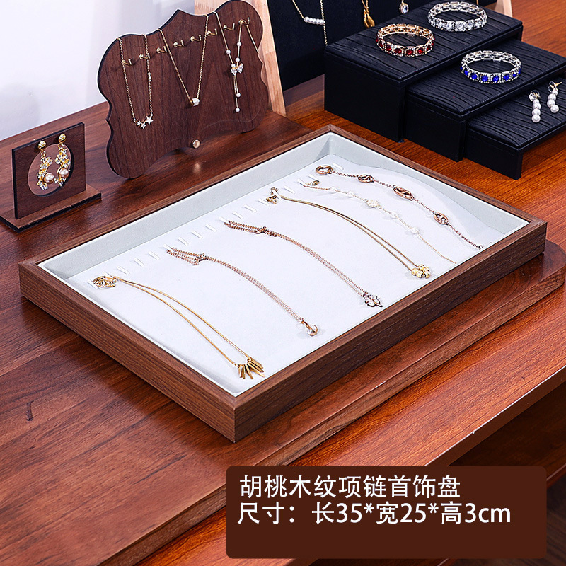 Bamboo necklace plate