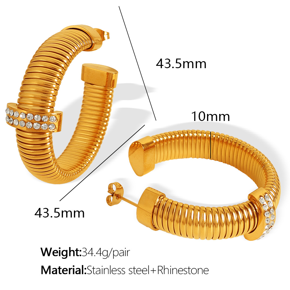 2:EH585 gold earrings