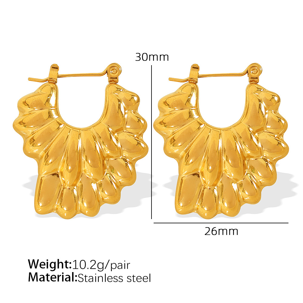 1:EH320 gold earrings