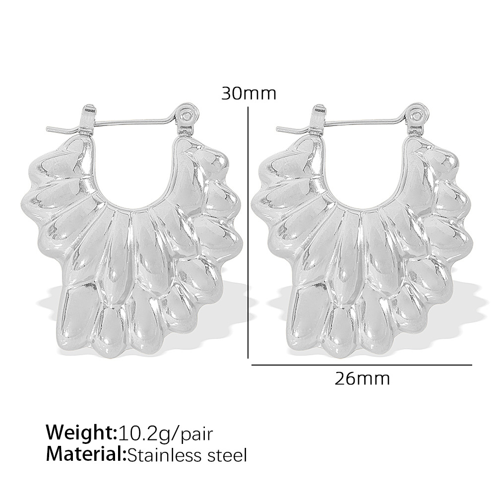 2:EH320 Silver Earrings
