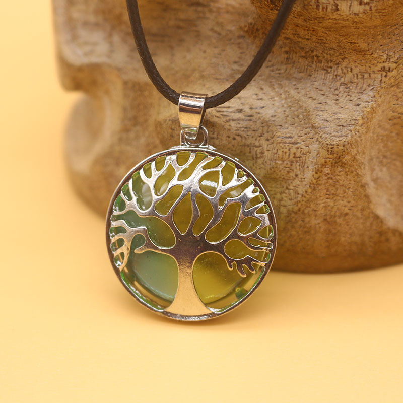 28:Yellow-green double-colored glass