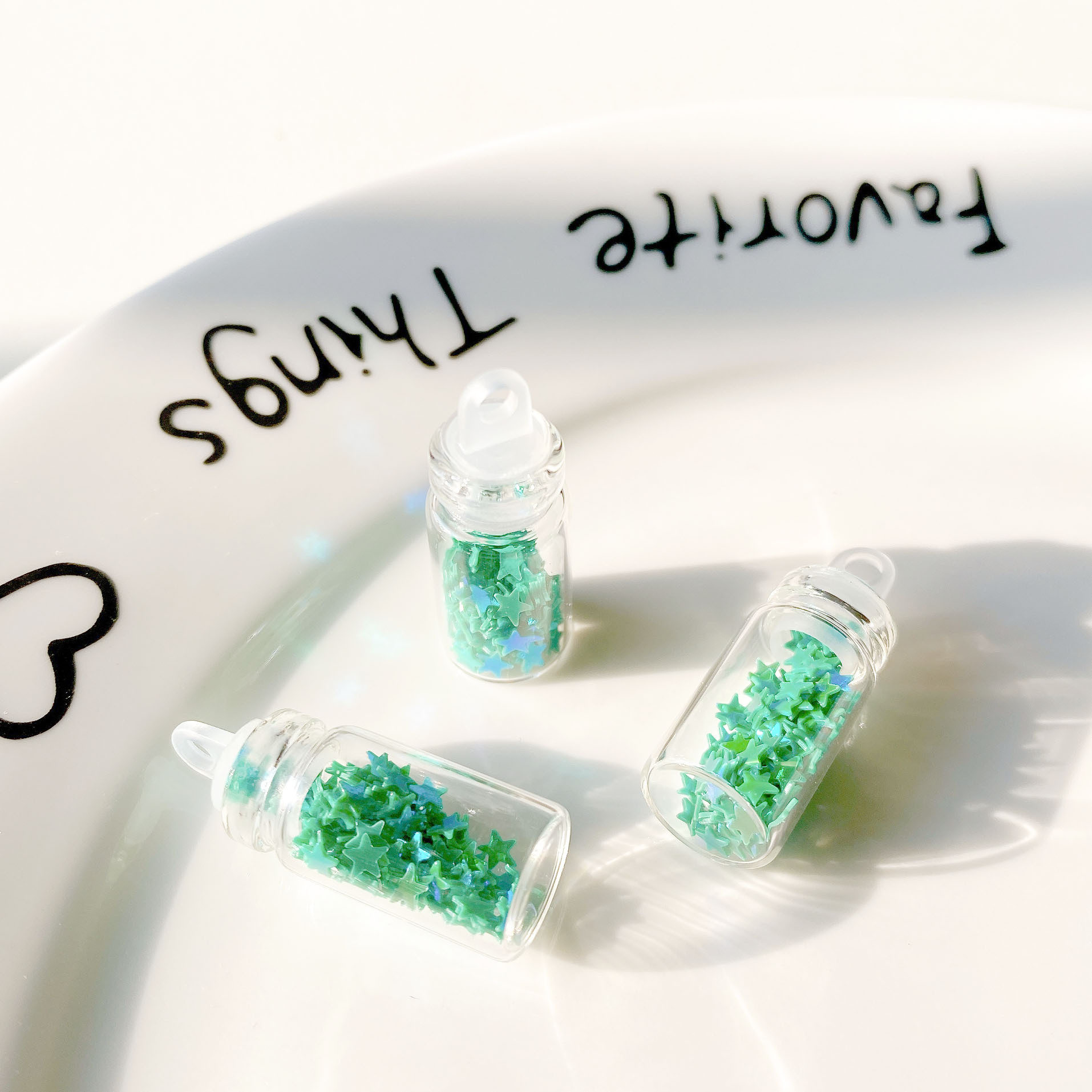 2:Green five-pointed star sequin glass bottle pendant