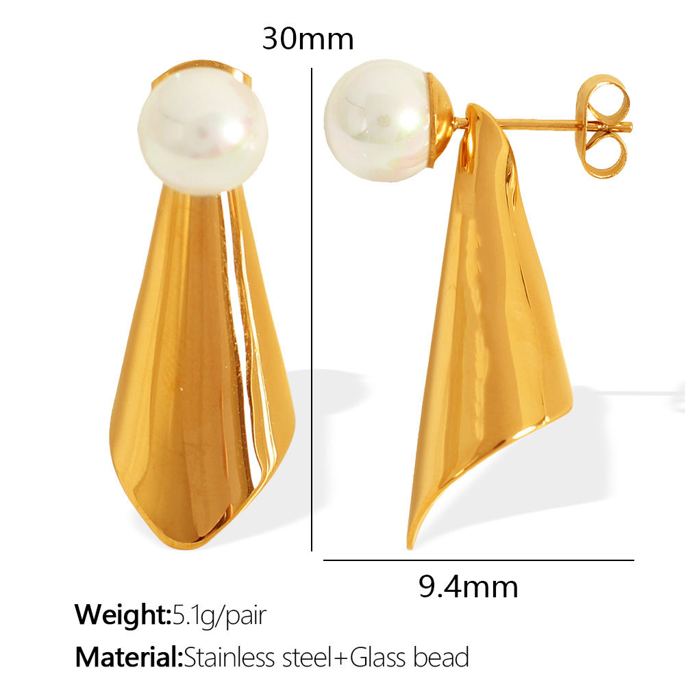 1:EH555 white bead gold earrings