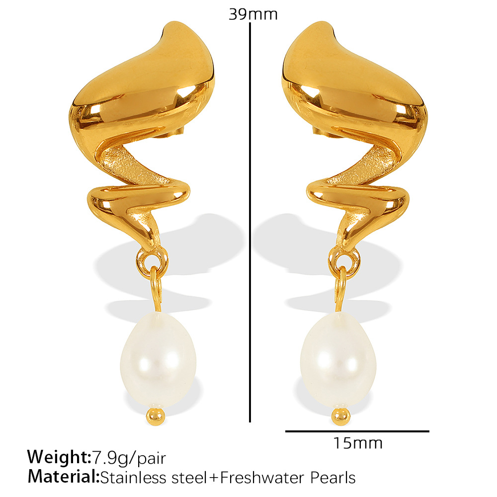 6:EH554 Gold Earrings