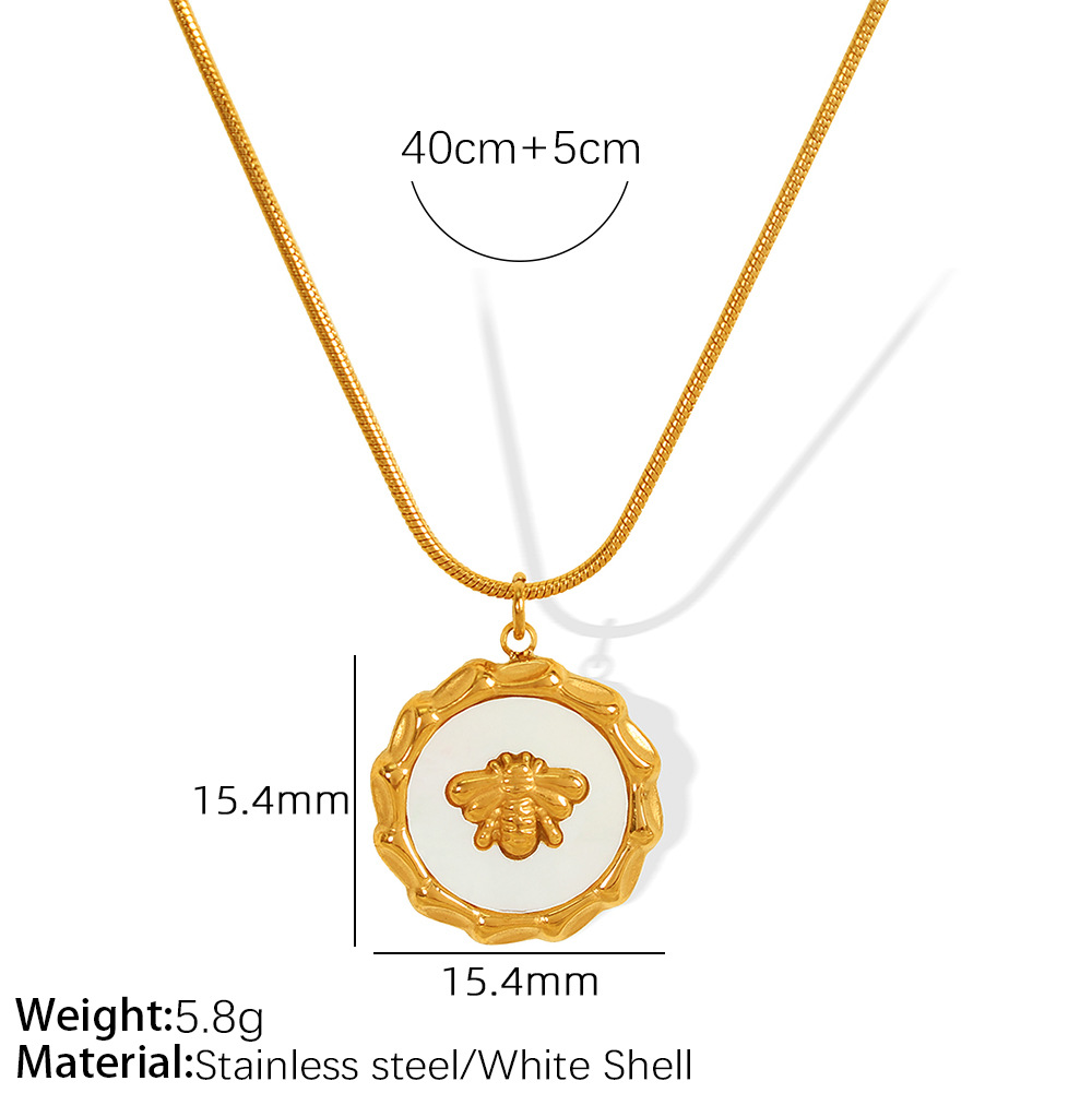 2:XL174 Gold Necklace