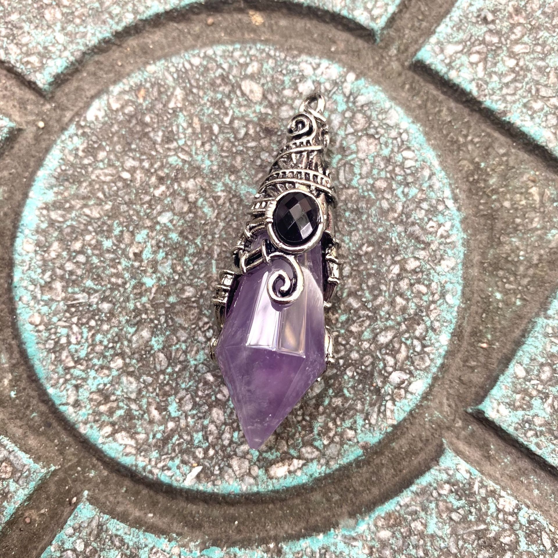 4:Antique silver color Amethyst