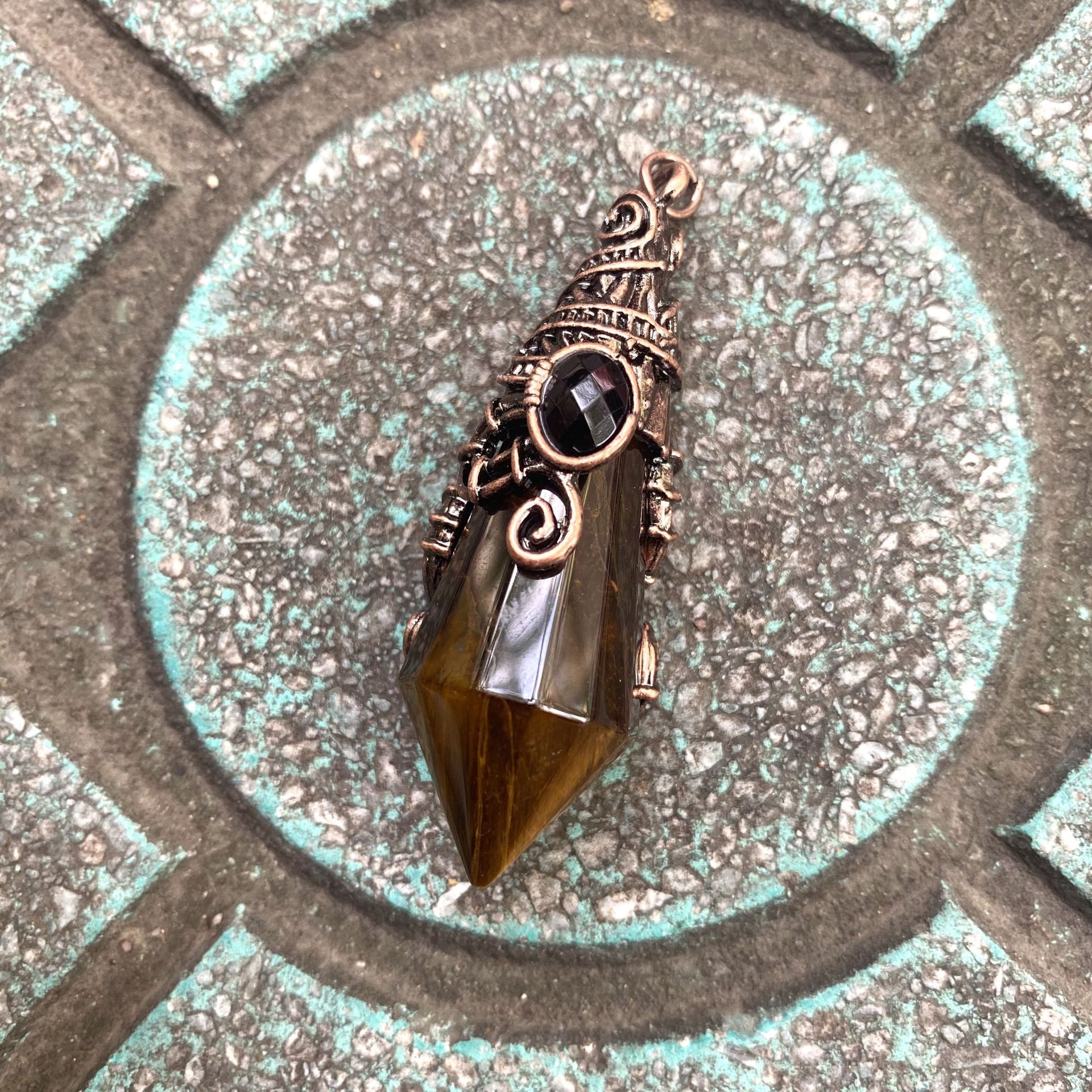 16:Antique bronze color tiger eye