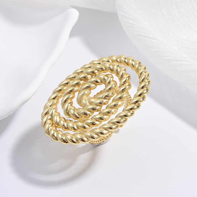 3:Vj712 gold twist wrap ring
