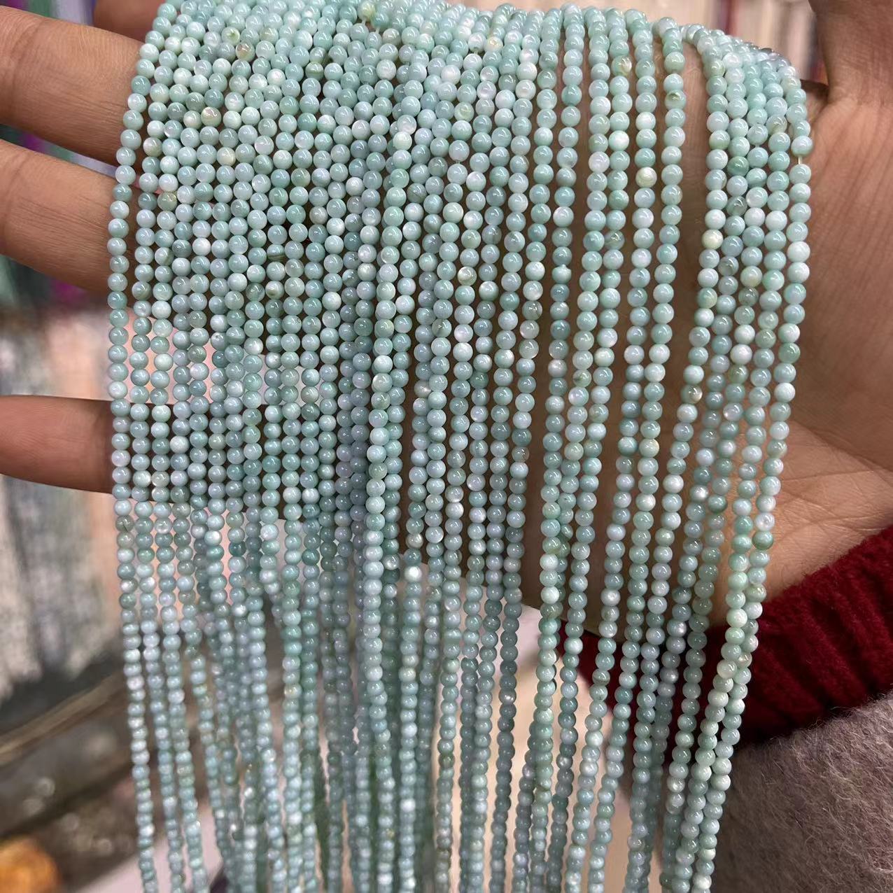 8:Light blue