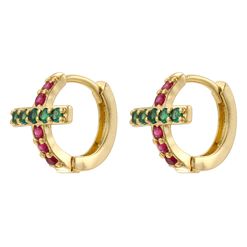 3:1 pair of golden colored diamonds