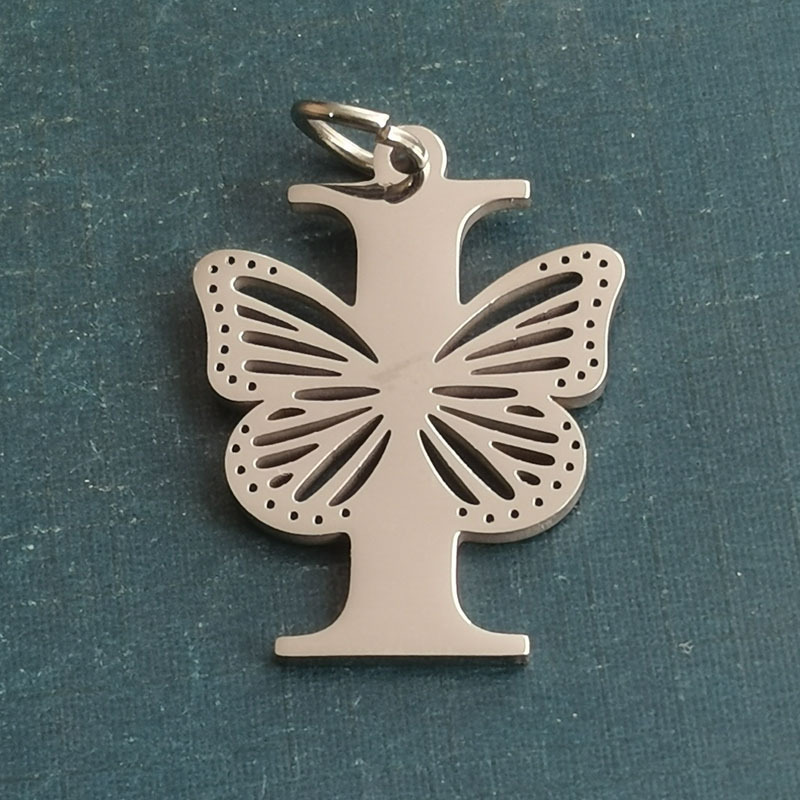 9:I silver pendant