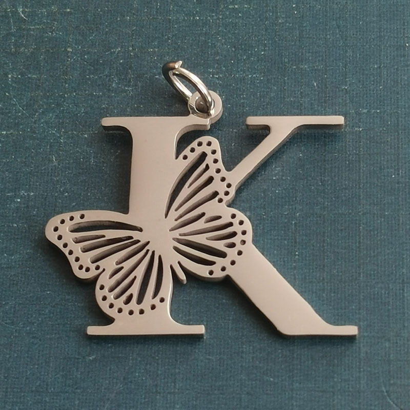 11:K silver pendant