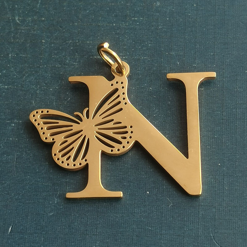 40:N gold pendant