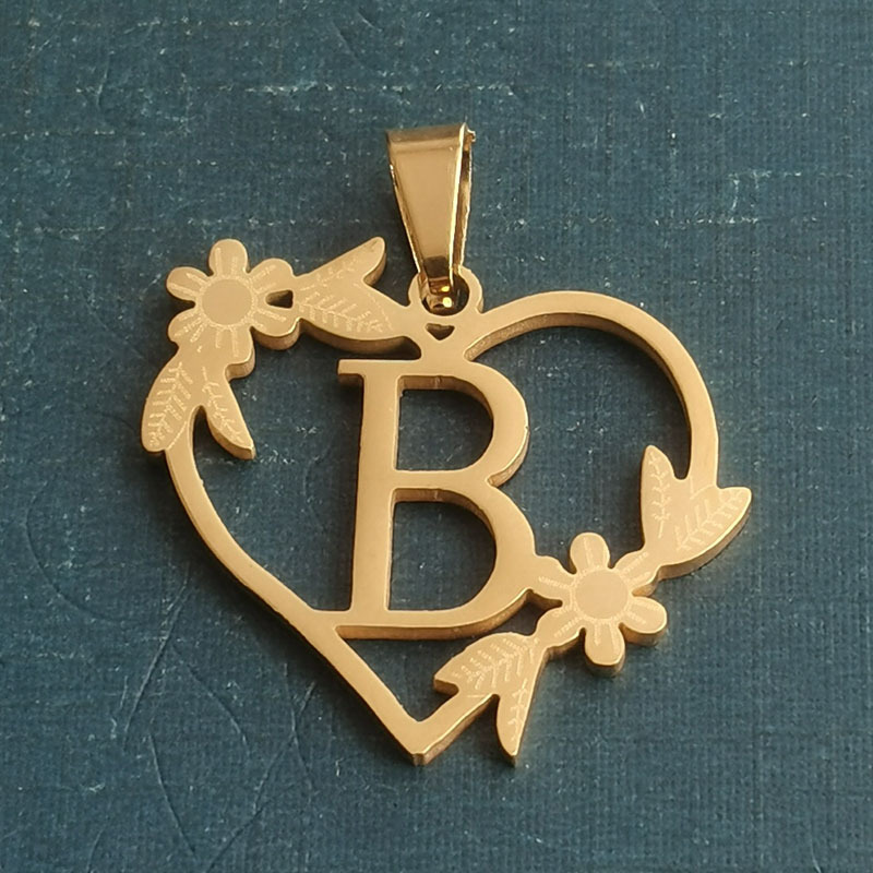 28:B gold pendant