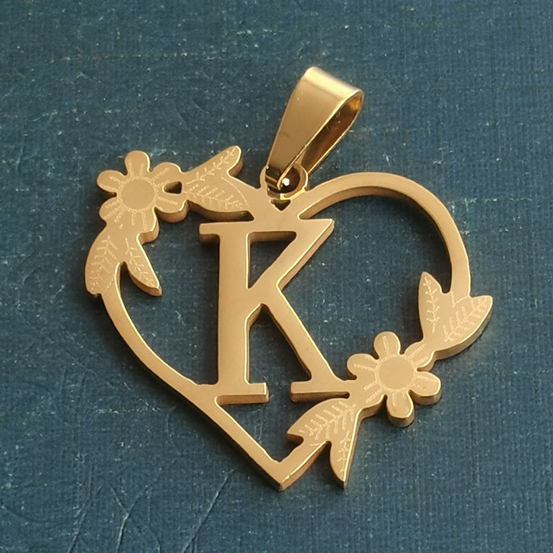37:K gold pendant