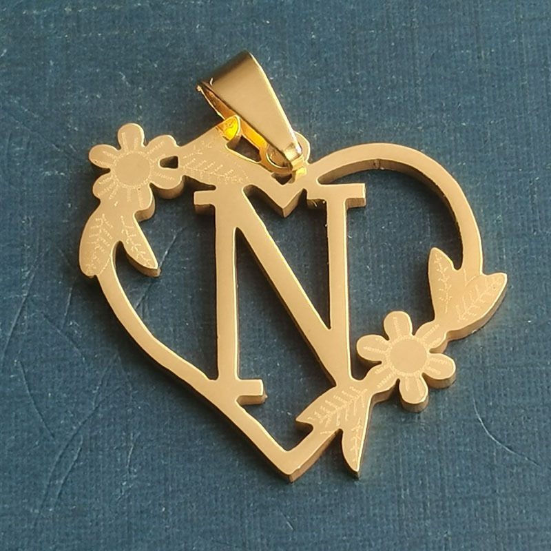 40:N gold pendant