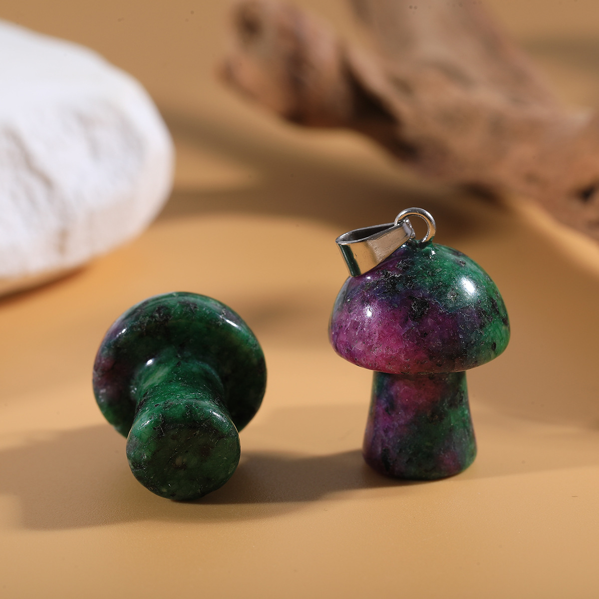 26:Red and green treasure (single)