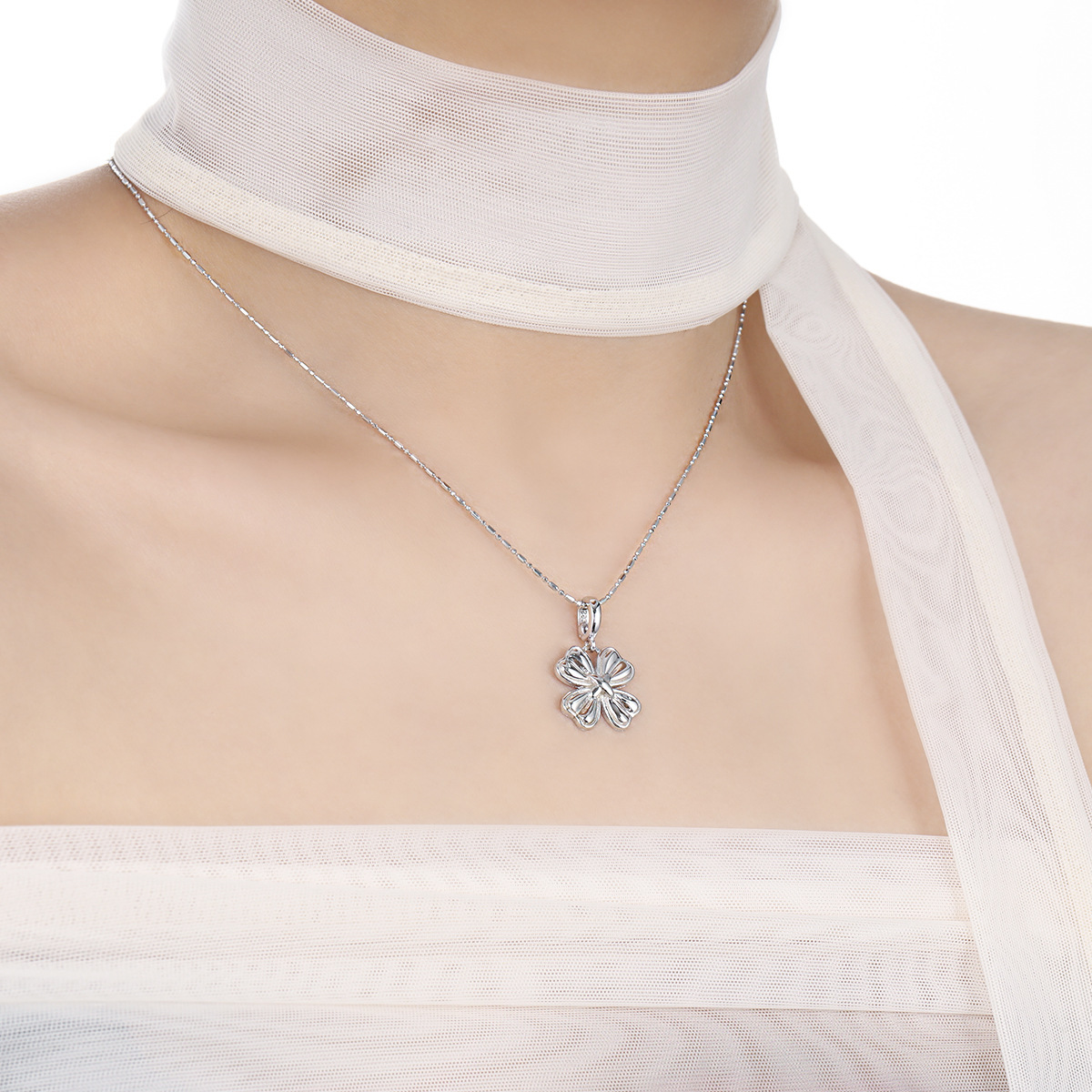 1:Platinum [single pendant]