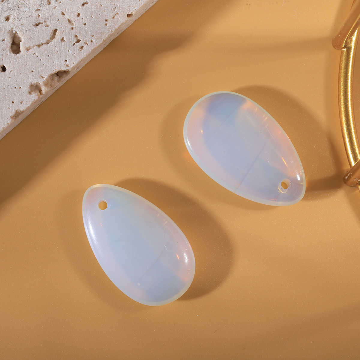 3:Synthetic opal (single)