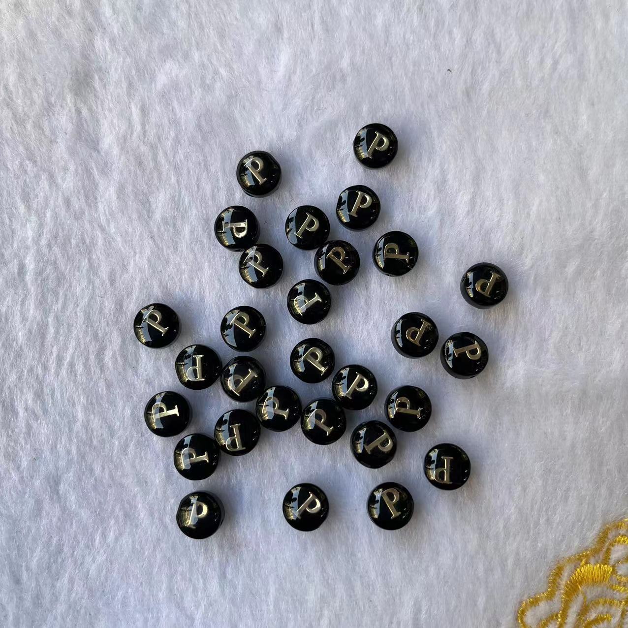 17:Letter P (10 pieces per bag)