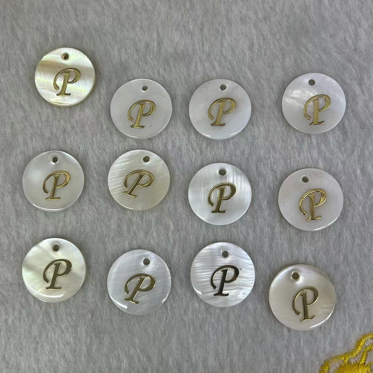 17:Letter P (10 pieces per bag)